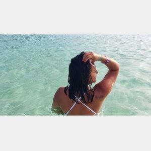 Meet your Posher, Claudia